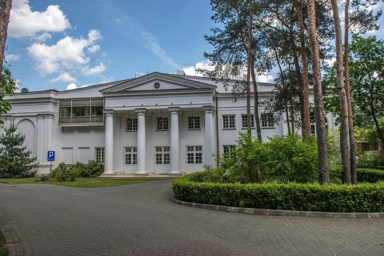 Отель Klub Sosnowy Варшава